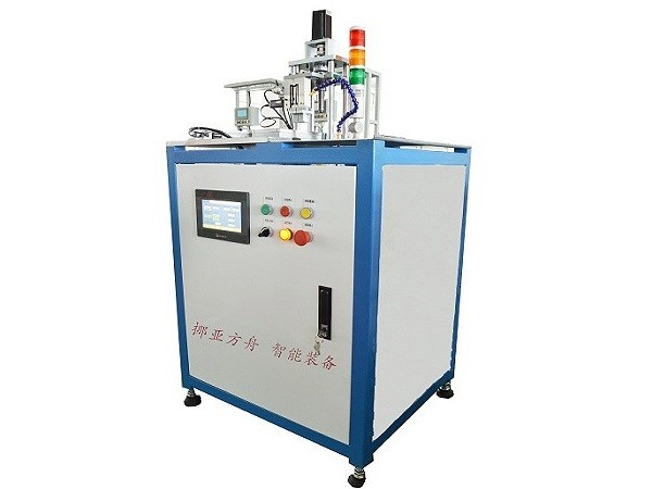 尺寸在線全檢機-配套機械手